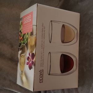 NIB epare wine glass set